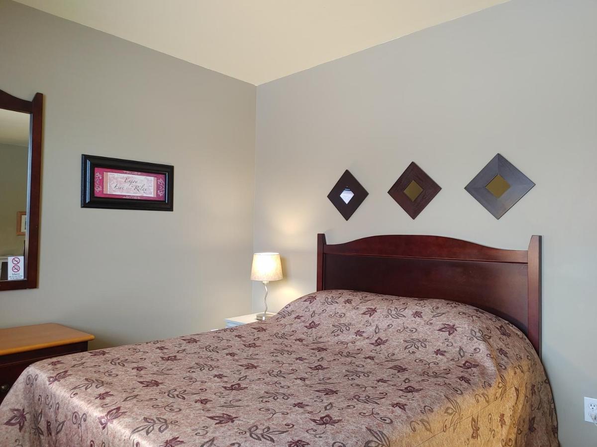 Hotel Le Must Saint-Marc-des-Carrières المظهر الخارجي الصورة